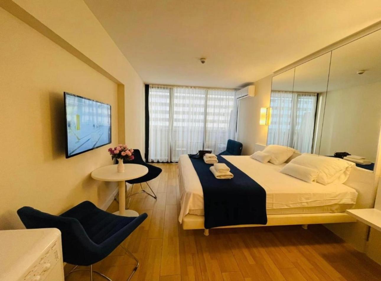 Orbi City Apartment With Sea View Batumi Kültér fotó
