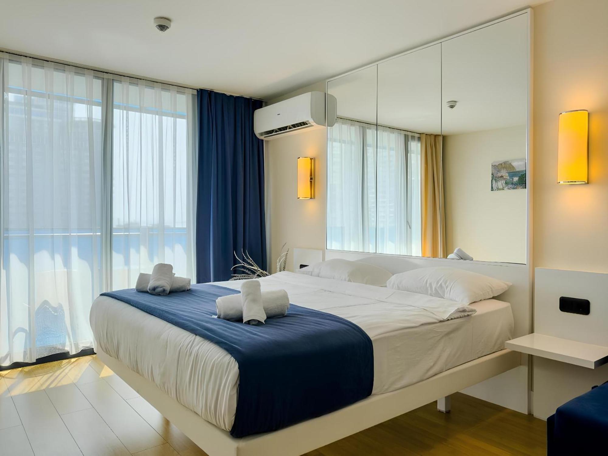 Orbi City Apartment With Sea View Batumi Kültér fotó